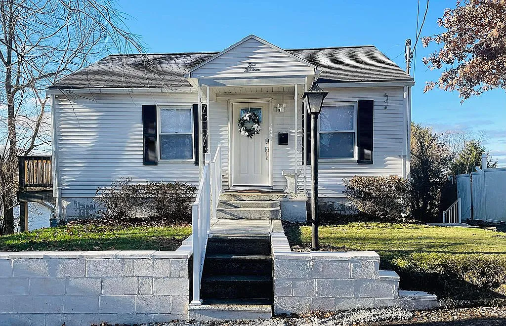 513 Morgan St photo 1