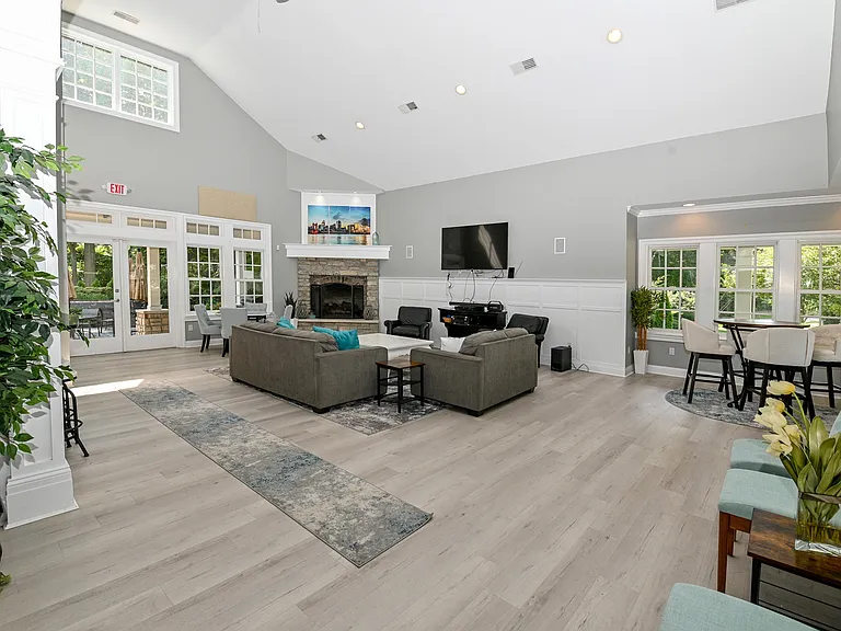 3721 Ashworth Dr #D — Photo 17