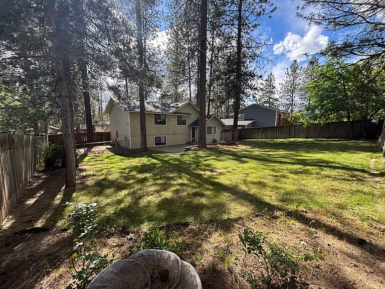 8610 N Valerie St — Photo 28