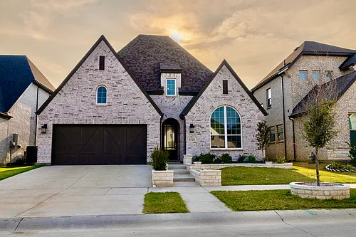 1725 Friendship Ln Photo 1