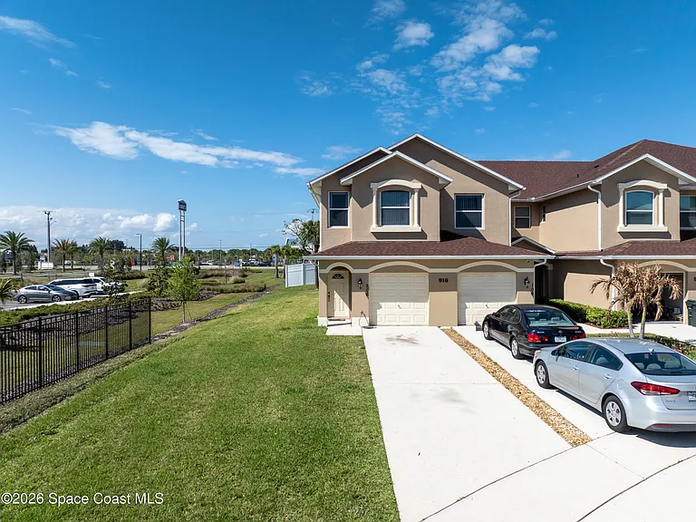 916 Ocaso Ln #206 — Photo 1