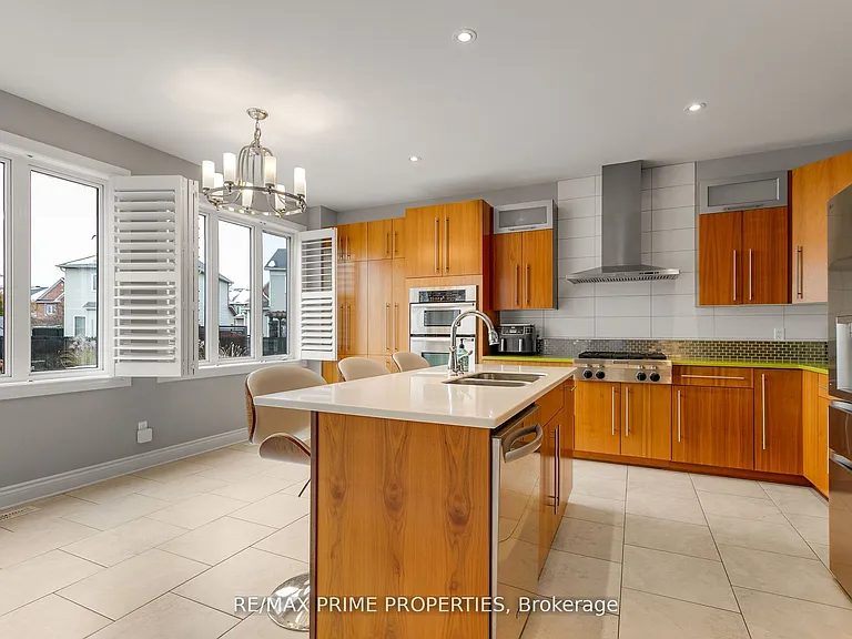 72 Branthaven St — Photo 13