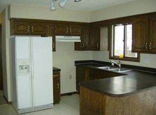 1008 94th Ave NW, Minneapolis, MN 55433