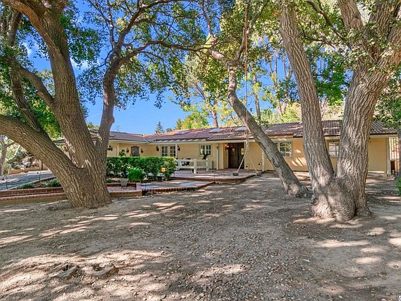 4th image of 15737 Warm Springs Dr