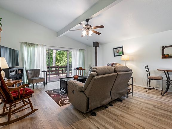 5th image of 9 Lambeth Dr