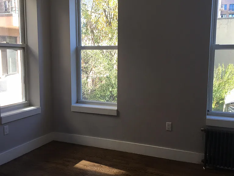 194 Humboldt St #3L — Photo 9
