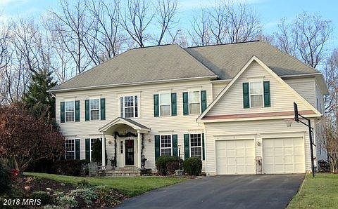 1st image of 6 Camden Ct