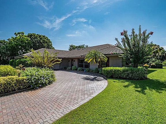 3rd image of 5770 Glen Eagle Ln