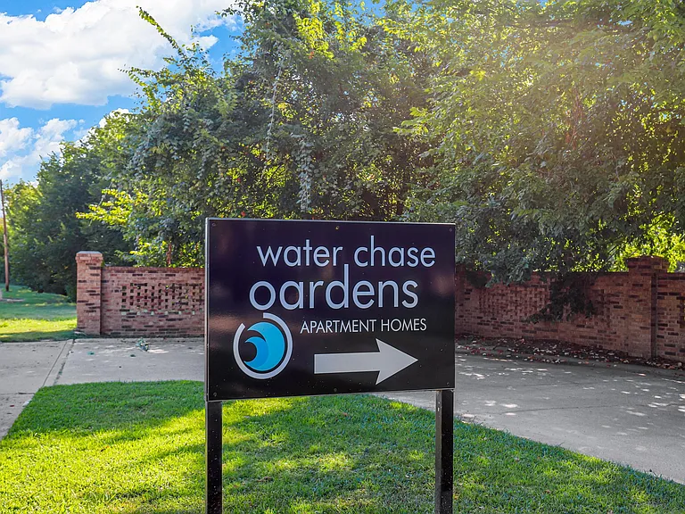 Waterchase Gardens — Photo 12