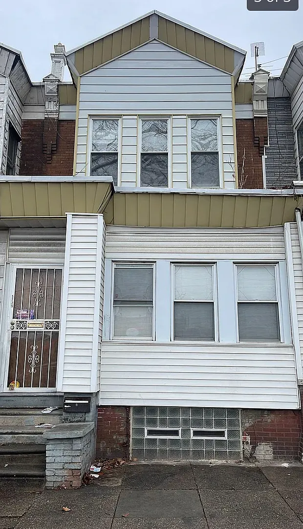 Section 8 approved! Newly renovated 4 bedroom, 1.5 bath — Photo 1