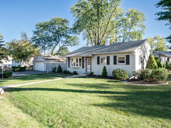 3901 N Park St, Westmont, IL 60559