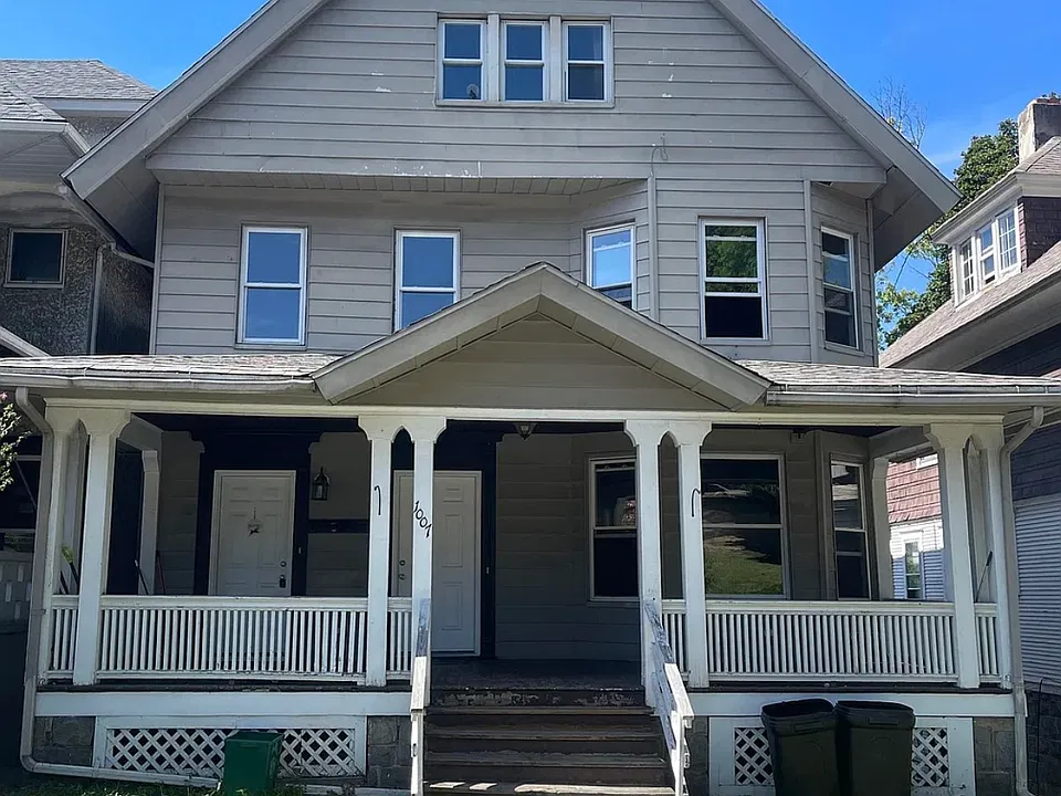 1007 Clay Ave #1