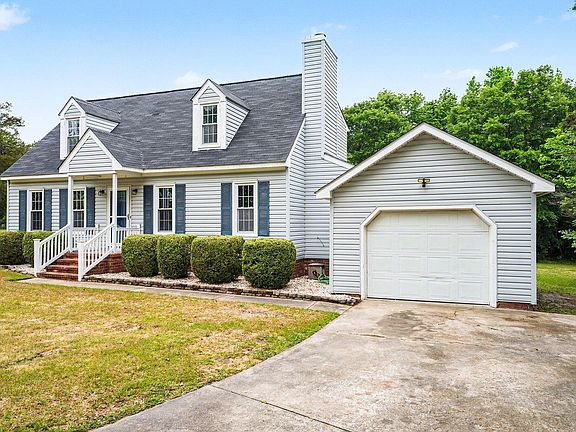 3rd image of 129 Kelly Ct