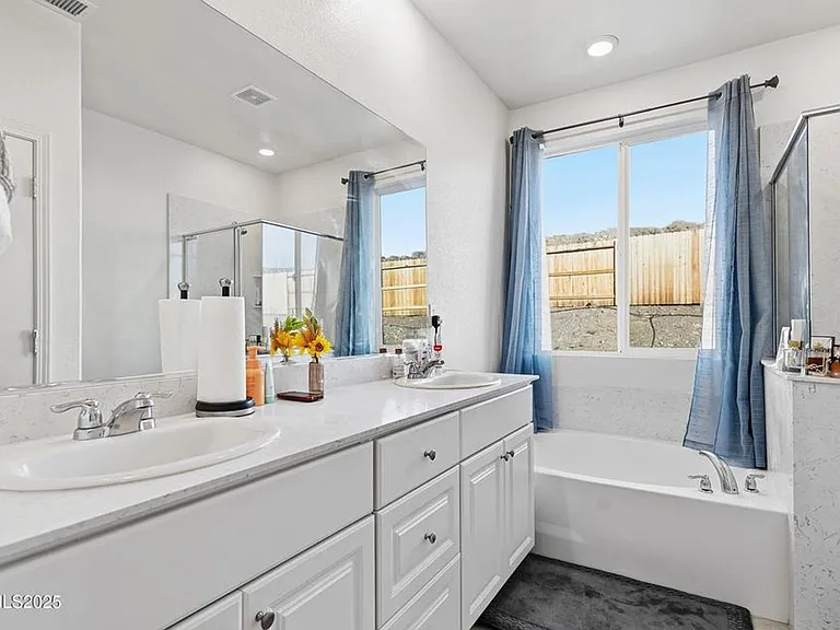 326 Redwall Ct — Photo 9