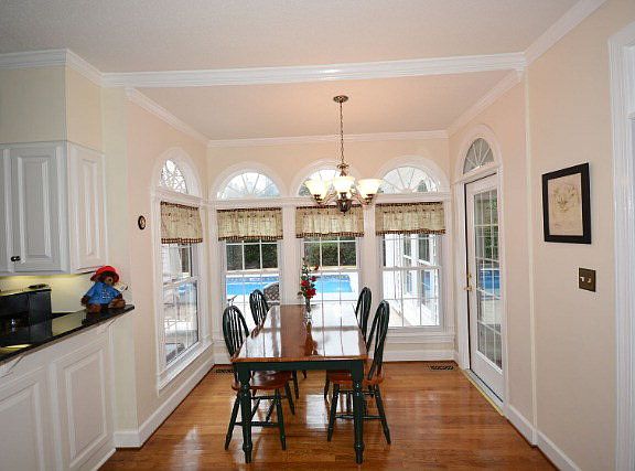 5th image of 3505 Turnberry Ln