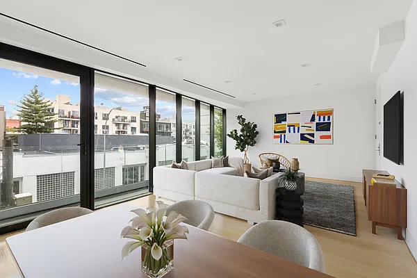 Rented by SERHANT. | media 12