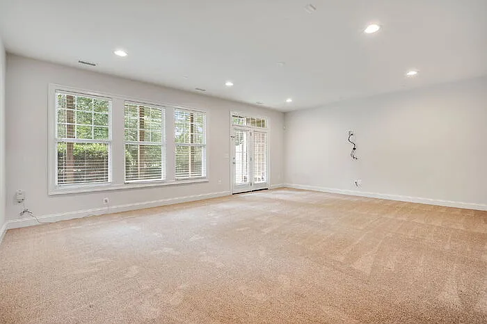 5413 Hickory Ann Dr — Photo 31