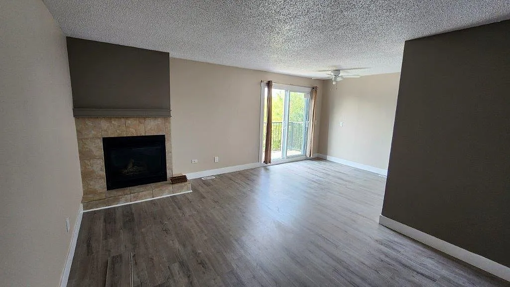 3 bed, 880 sqft, $1,675 — Photo 4