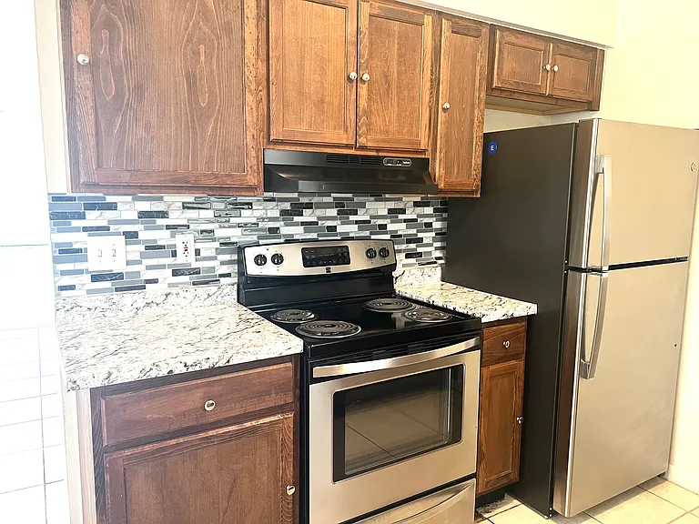 2901 61st Ave N #2901 — Photo 3