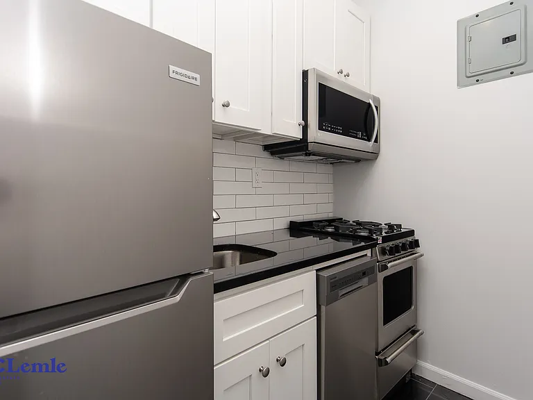 141 E 26th St #6C — Photo 1