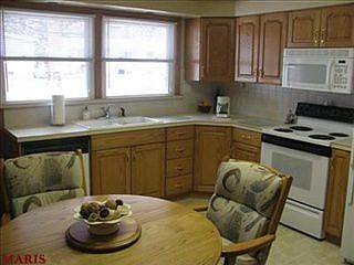 3rd image of 1355 Lindsay Ln