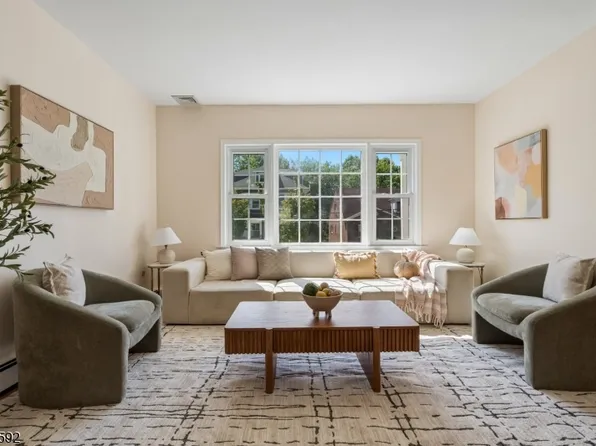 11 Wittkop Pl, Millburn Twp., NJ 07041