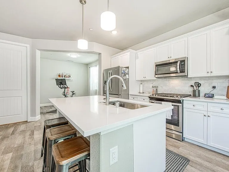 1394 E Via Dorata Way — Photo 12