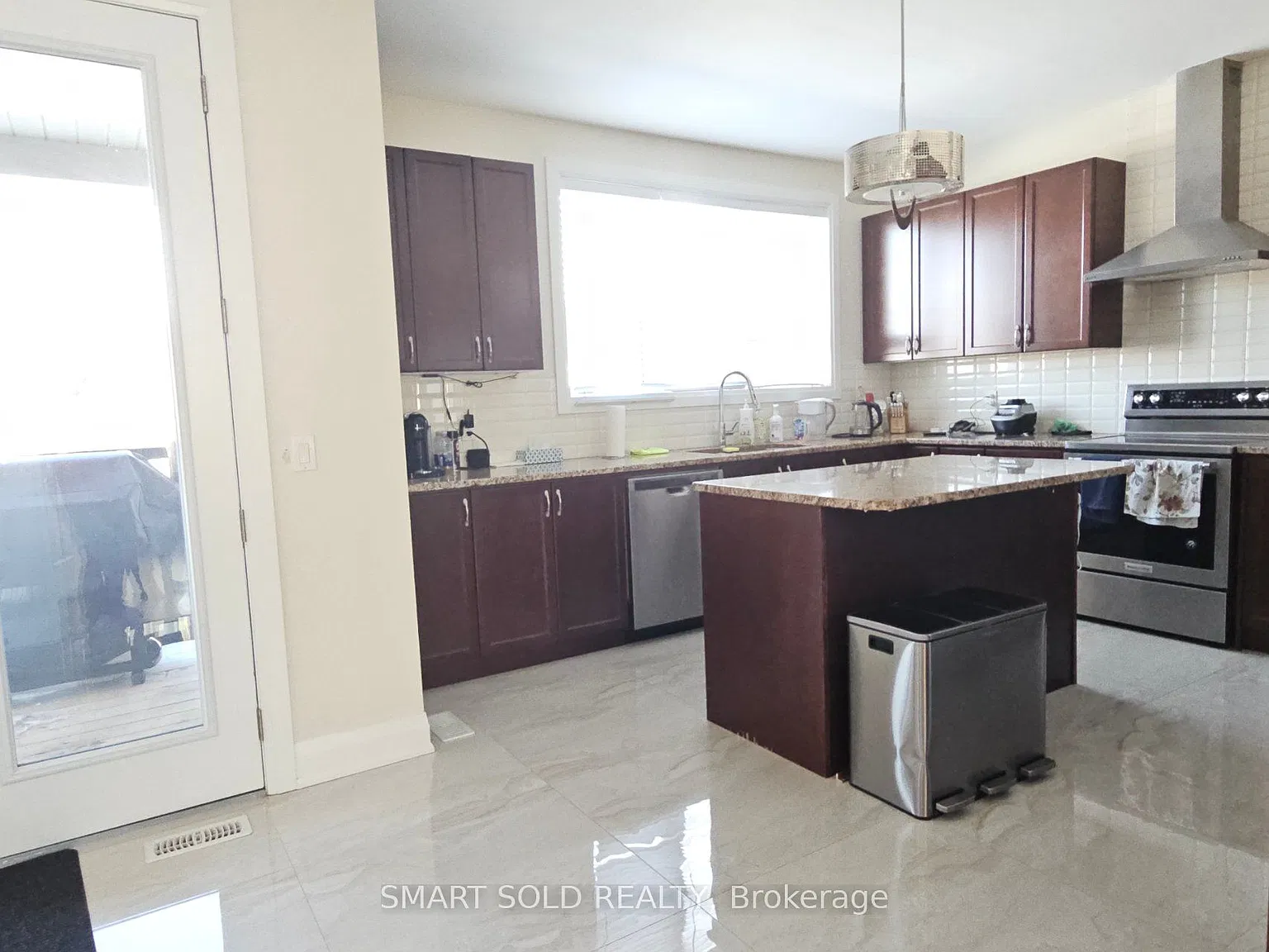 3 bed, $3,600 — Photo 2