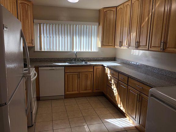 2nd image of 10339 Greenwood Ct APT 1