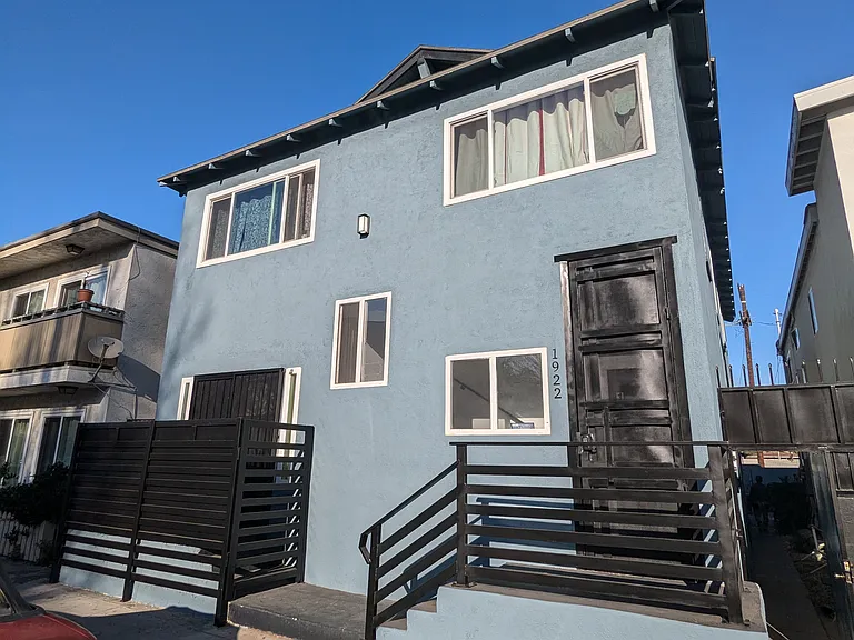 1922 Pacific Ave — Photo 1