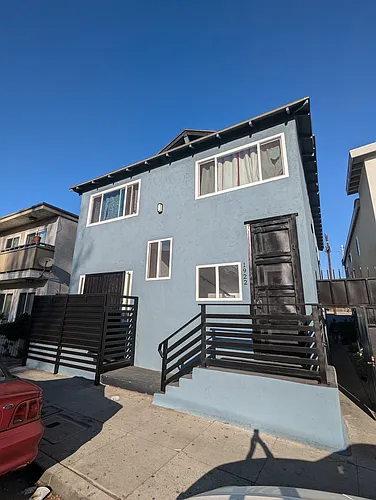 1922 Pacific Ave Photo 1