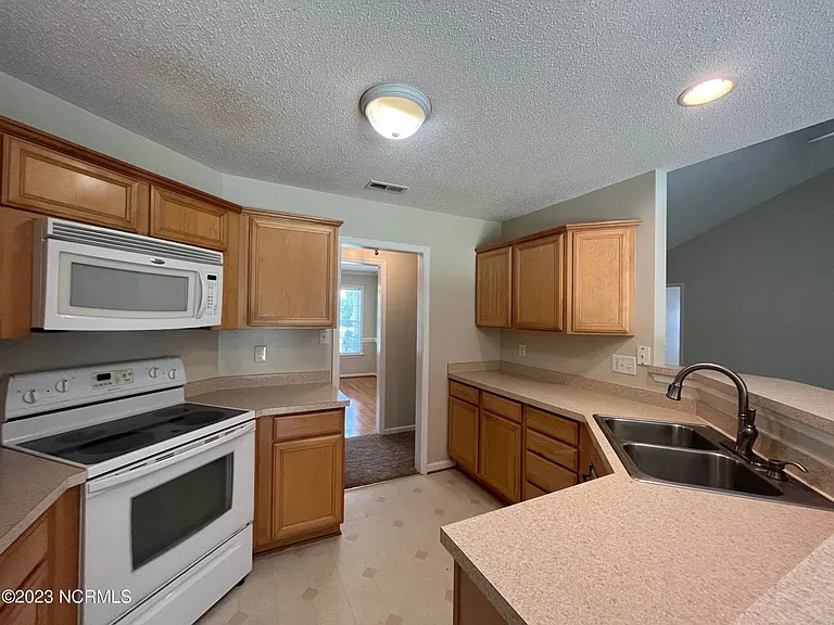 337 Foster Creek Rd — Photo 9