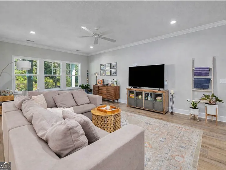 176 Verano St — Photo 26
