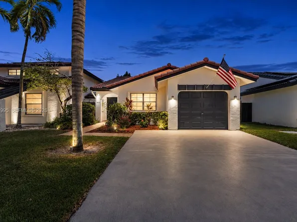 6633 NW 176th Ter, Hialeah, FL 33015