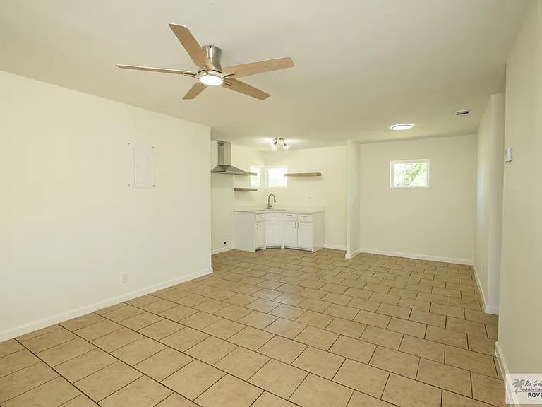 1821 Warren St — Photo 16