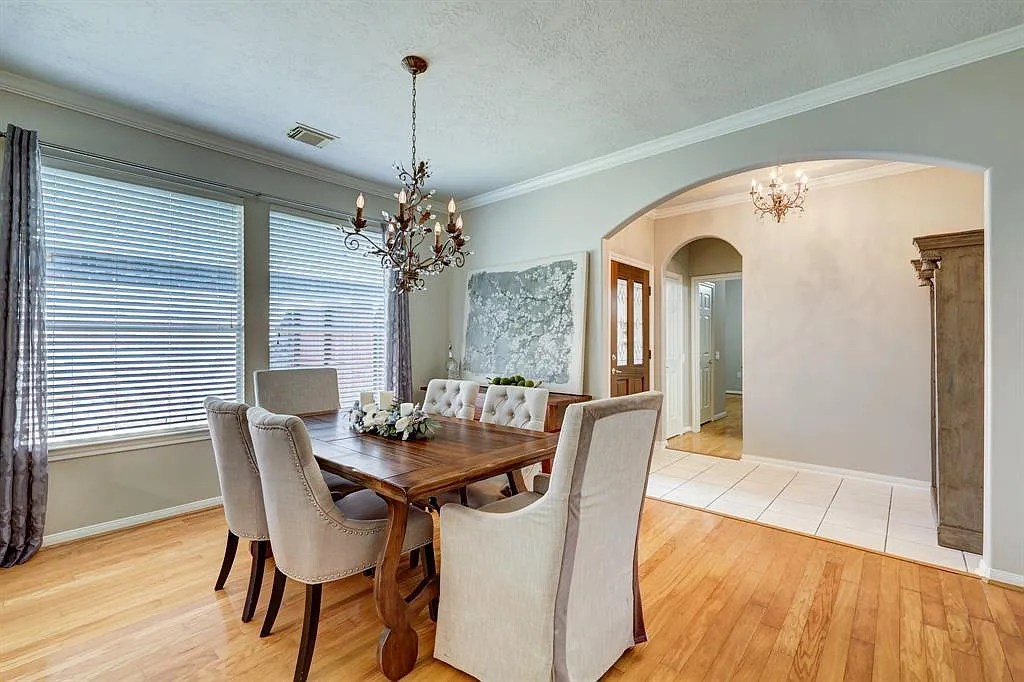 2 bed, 1529 sqft, $2,425 — Photo 3