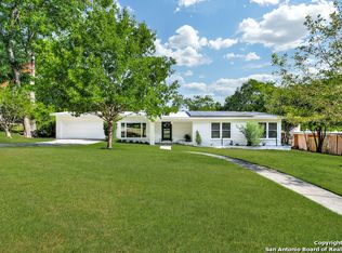 921 Morningside Dr, Terrell Hills, TX 78209