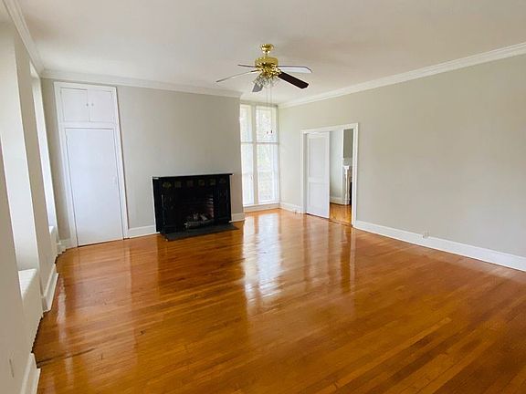 3rd image of 162 Main St APT 1