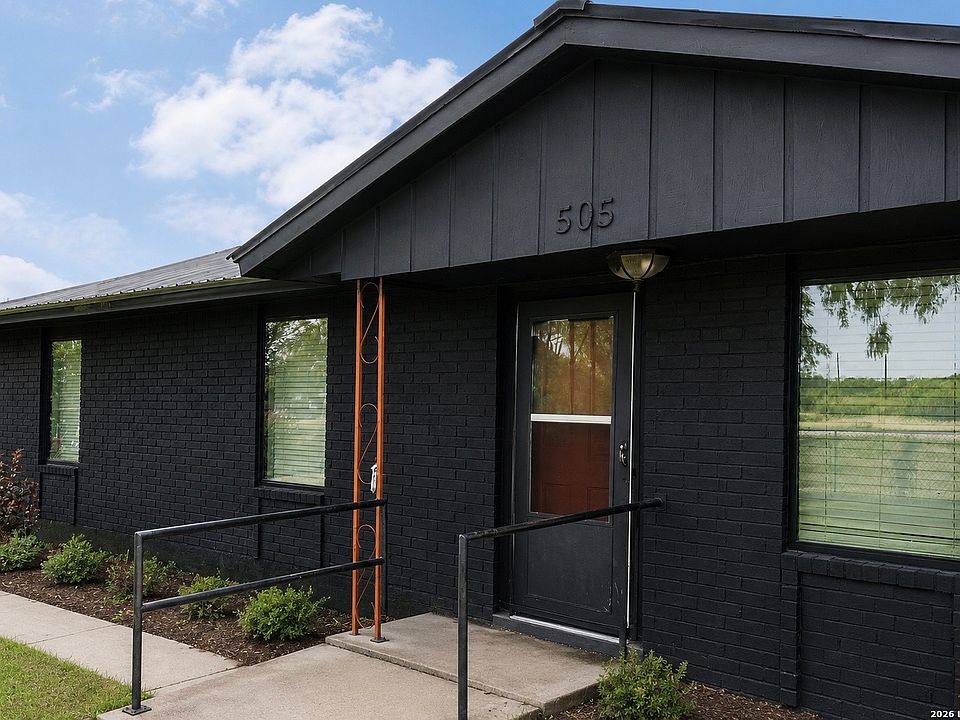 1st image of 505 W Fm 140