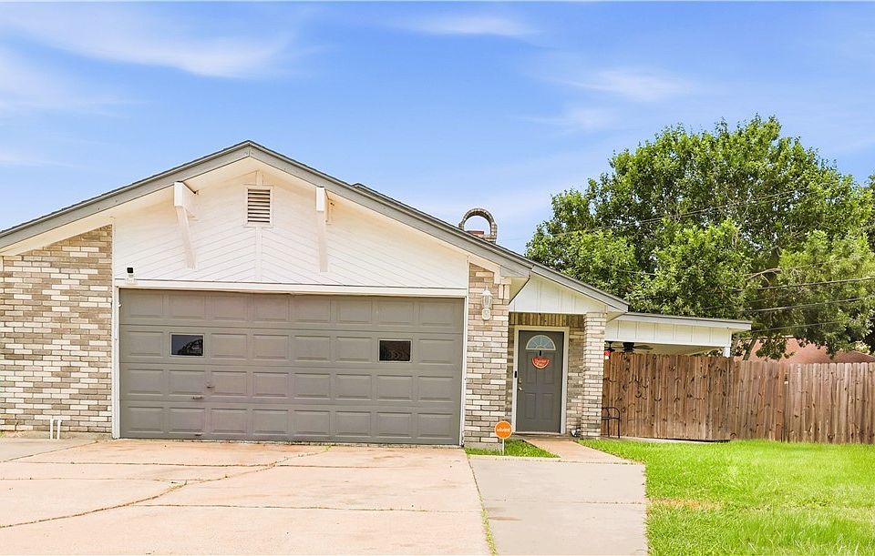 1st image of 217 Versailles St