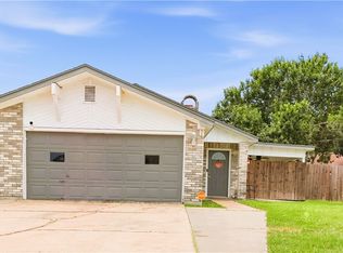 217 Versailles St, Victoria, TX 77904