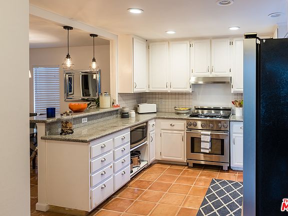 5th image of 4331 Oak Glen St