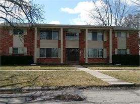 1213 Sycamore St, Wyandotte, MI
