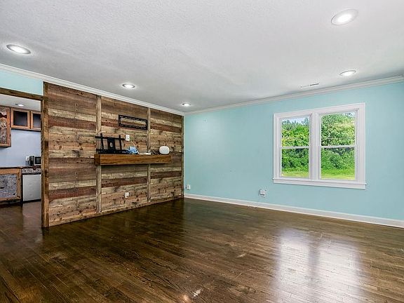 5th image of 4742 Parkview Ave