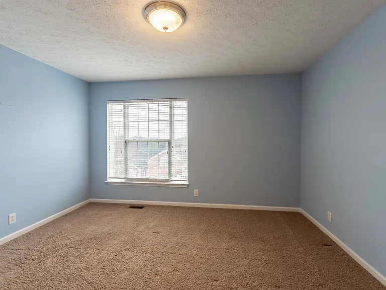 4716 Chepstow Dr — Photo 8