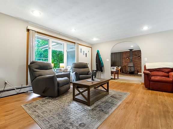 5th image of 64 Hemenway Rd