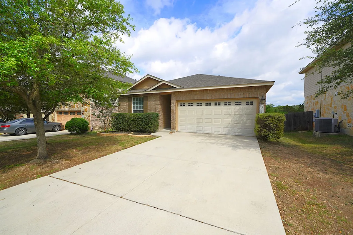 Building Photo - 23115 Cardigan Chase