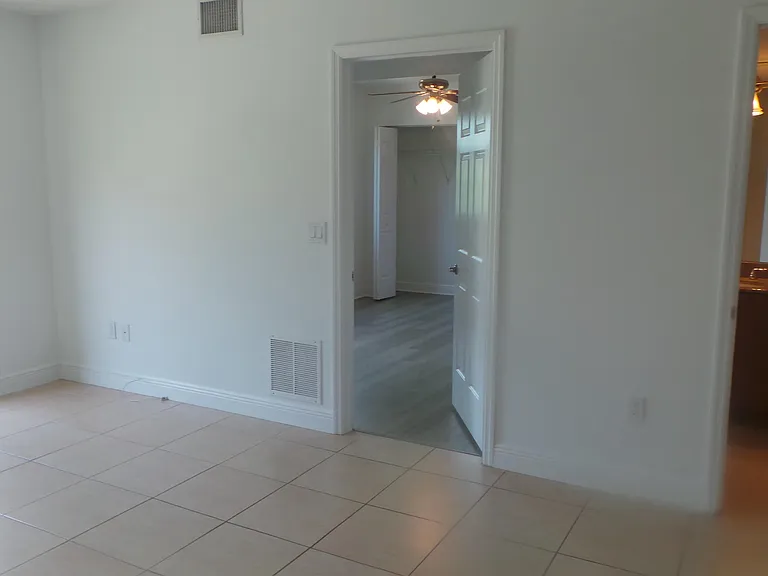 610 Clematis St #403 — Photo 7