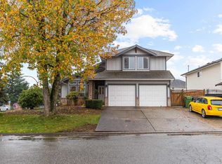 32178 Clinton Ave, Abbotsford, BC V2T5B5