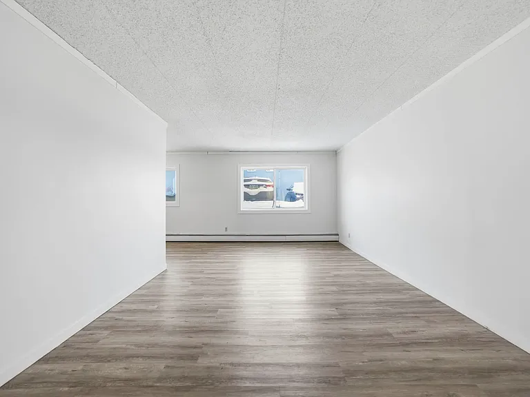27 Vaughn St — Photo 26